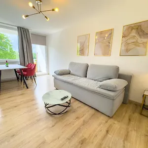 Messe-apartment Fuer 5 Gaeste Mit Balkon Und Lift Apartment
